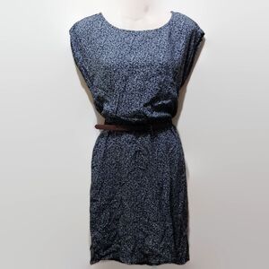 Red Hanger Navy Blue and White Floral Dress Size Women's Medium NEW with TAG